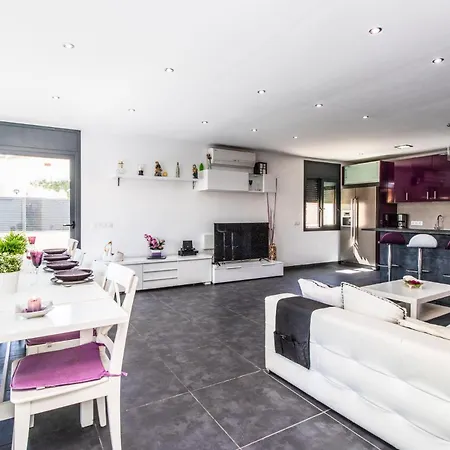 Goldhome - De Lujo Piscina Climatizada Con Jacuzzi 12 Personas Empuriabrava