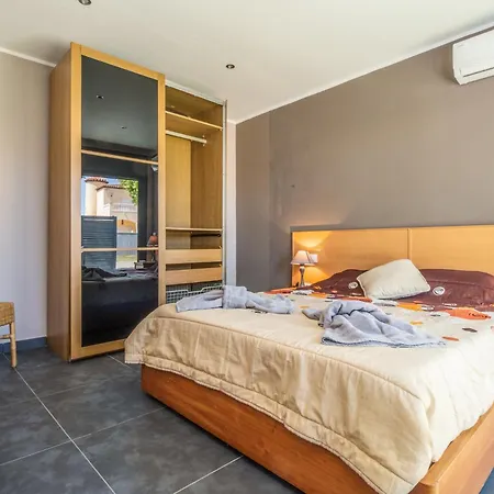 Goldhome - De Lujo Piscina Climatizada Con Jacuzzi 12 Personas * Empuriabrava