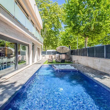 Villa Goldhome - De Lujo Piscina Climatizada Con Jacuzzi 12 Personas *